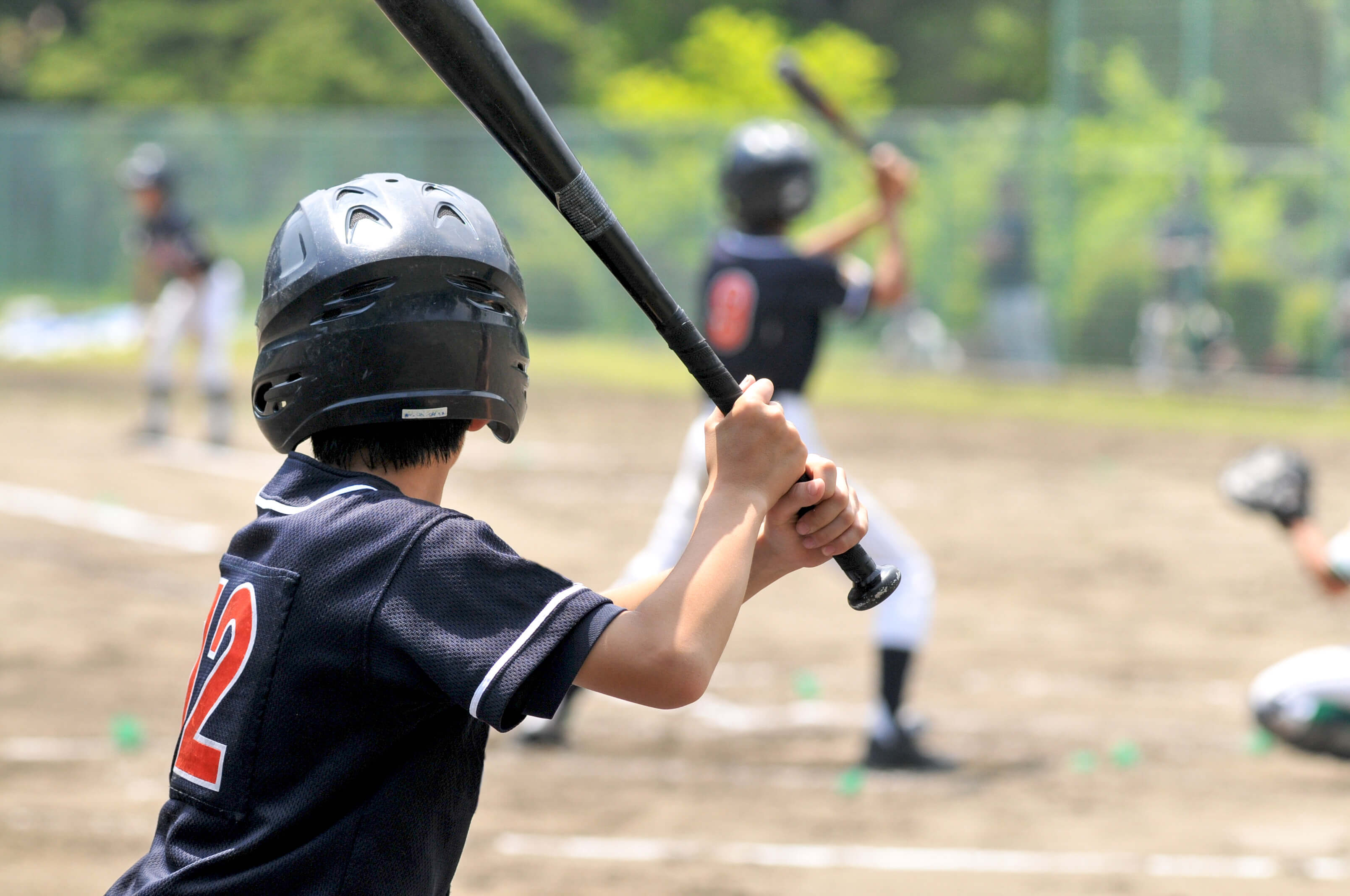 野球をする子ども